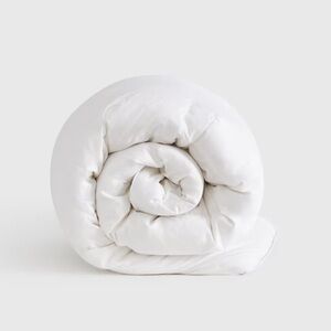 NWOT QUINCE Premium Down Comforter All Season King/Cal King 8701